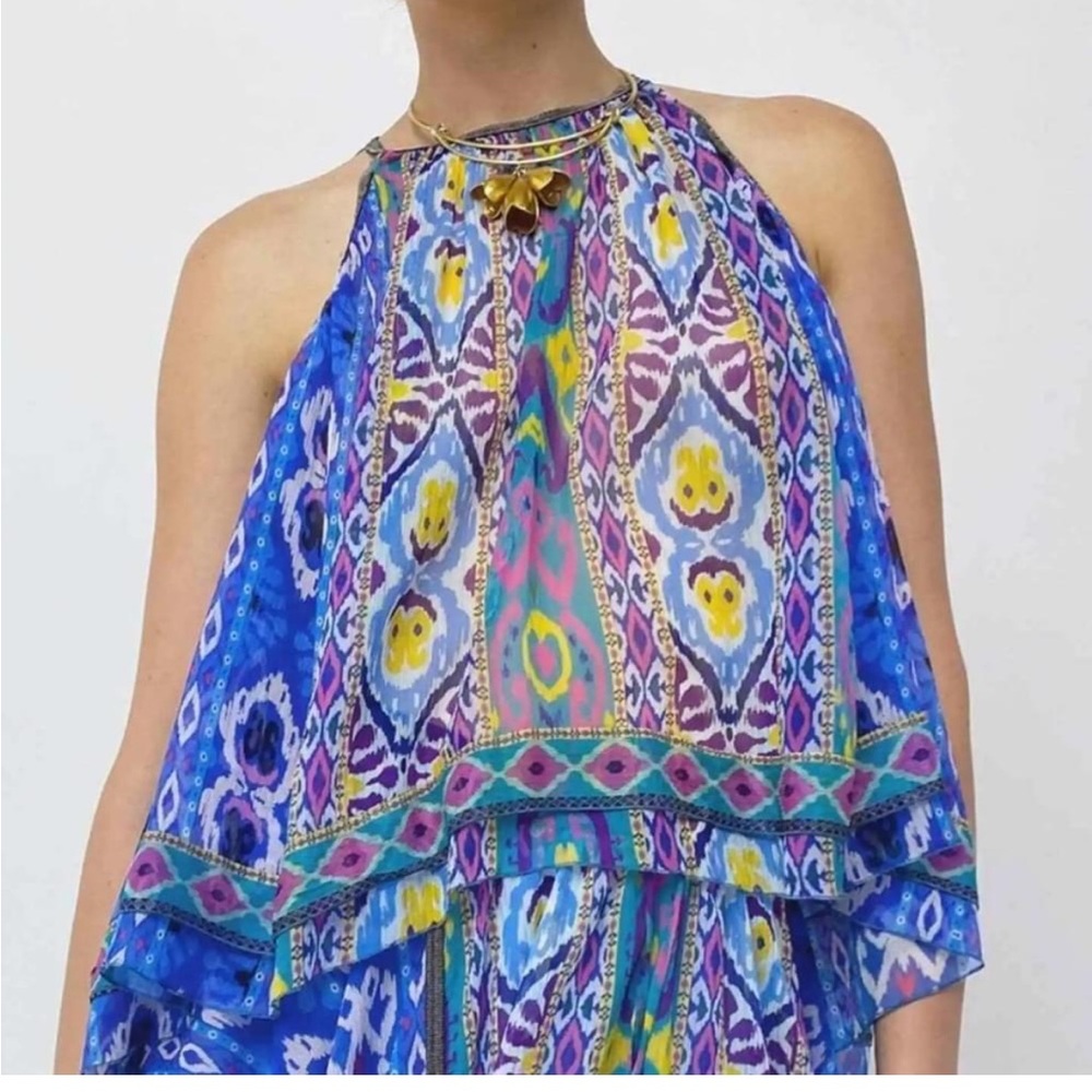 Zara • Flowy; abstract print swing top